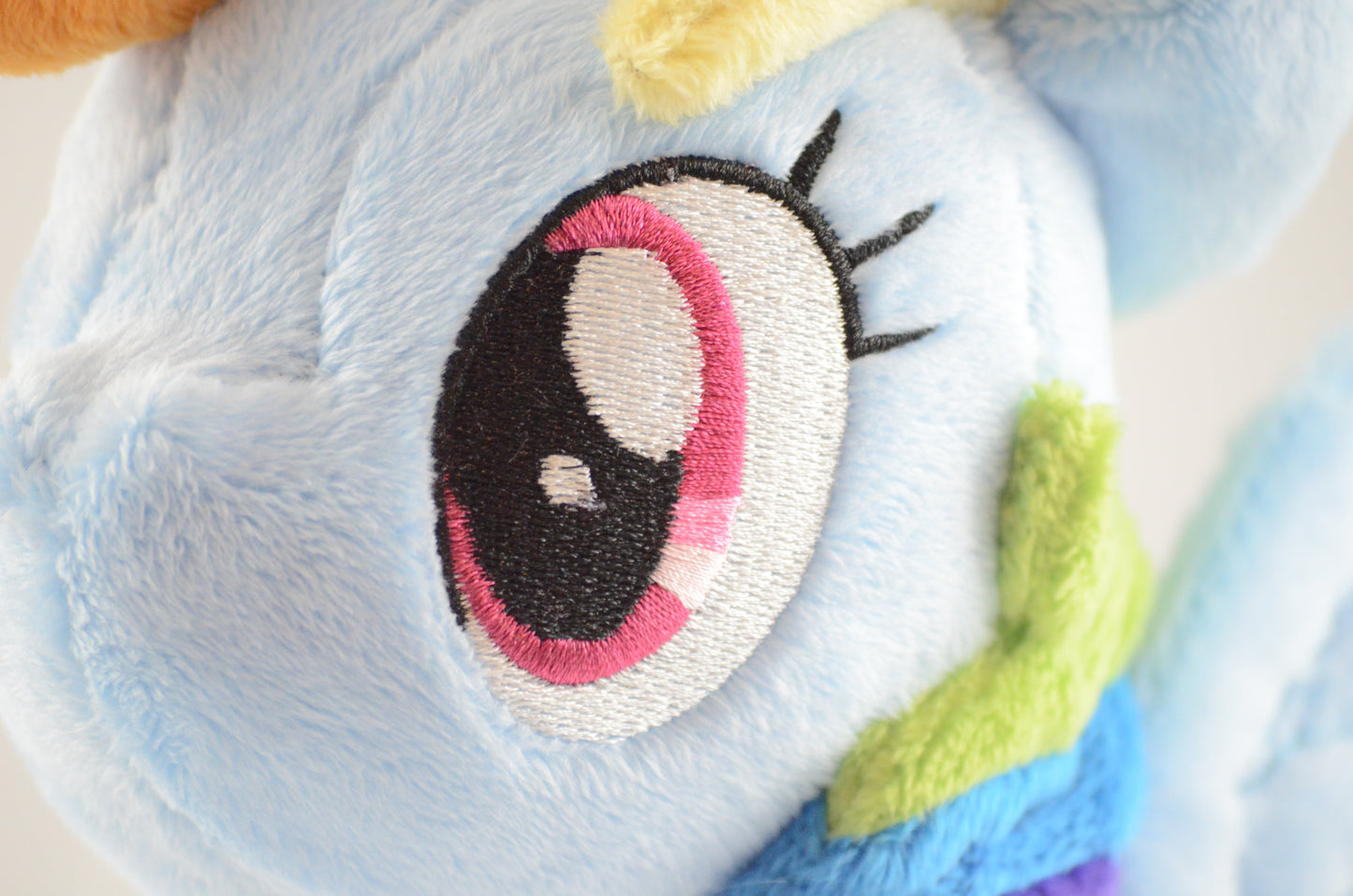 MLP Rainbow Dash Plushie - 8" Mare